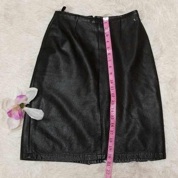 Leather skirt and top - Picture 4 of 5